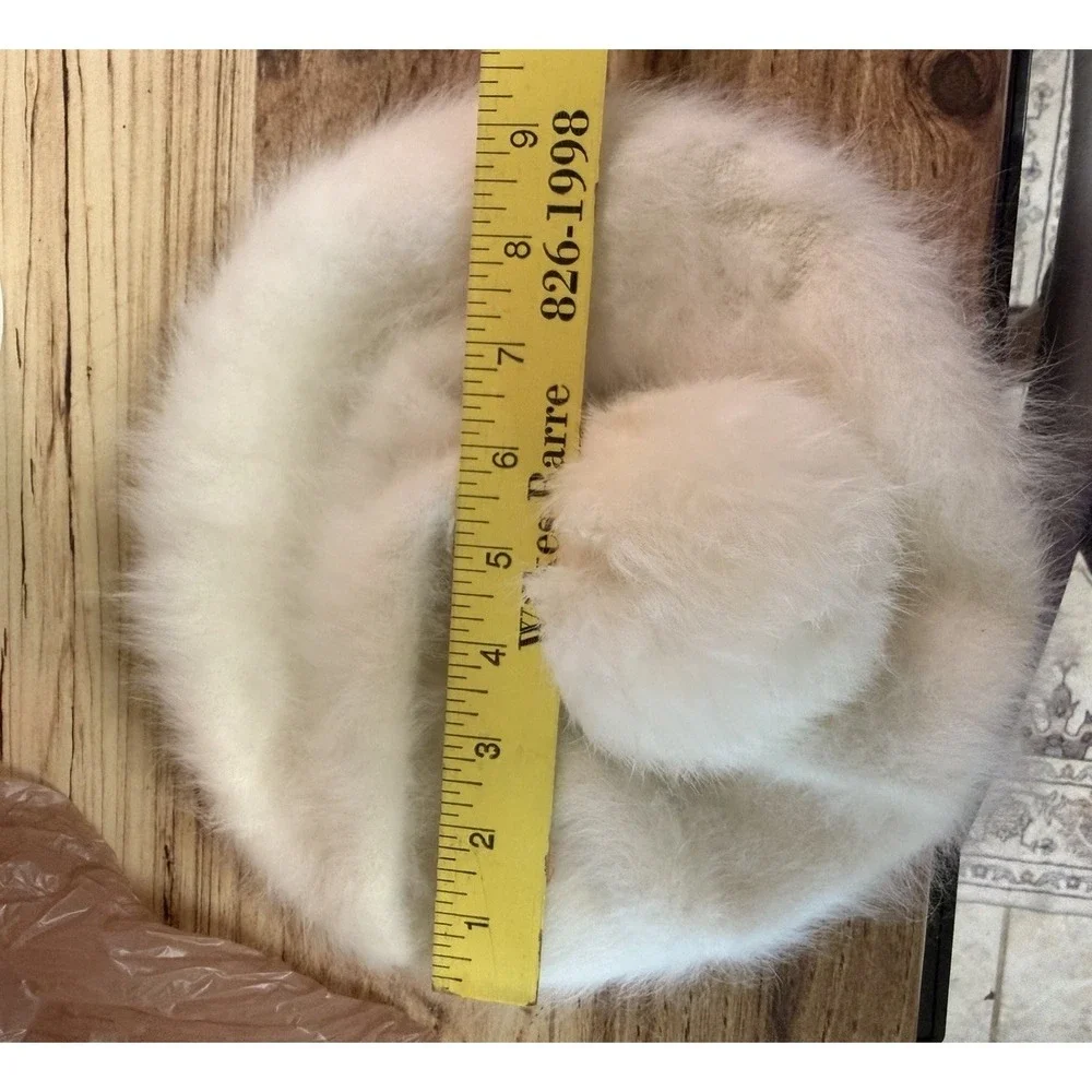 Vintage 80% Angora White Fuzzy Beret‎ Hat w/ Pom Pom Winter Cottagecore Luxury